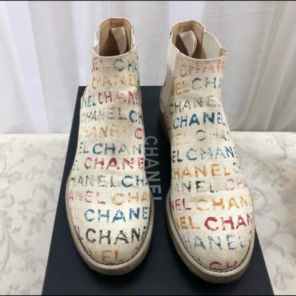 🆕 Chanel graffiti signature Boots 👢 - Picture 2 of 10